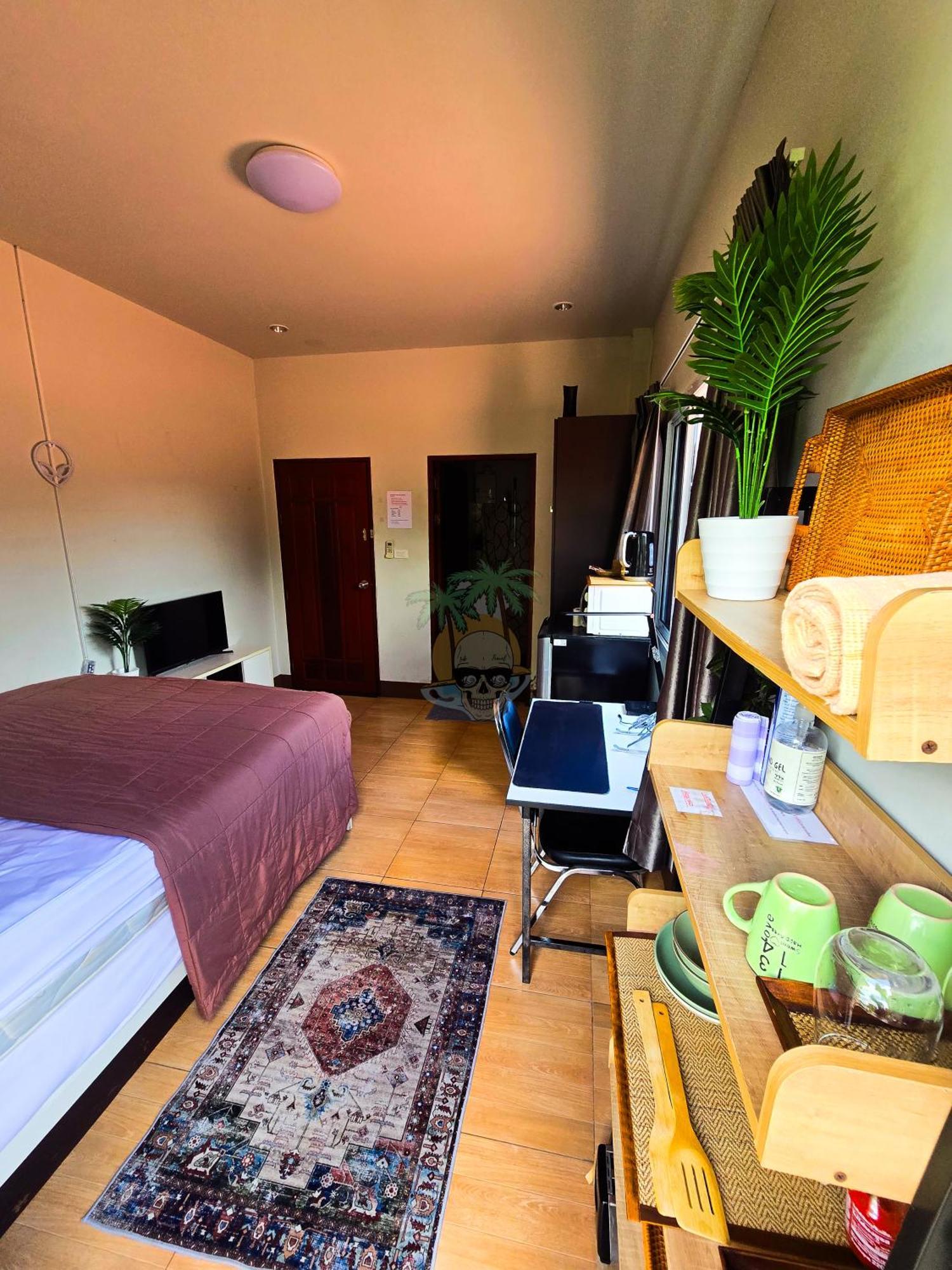 Apartment Ink And Travel I Thongsala